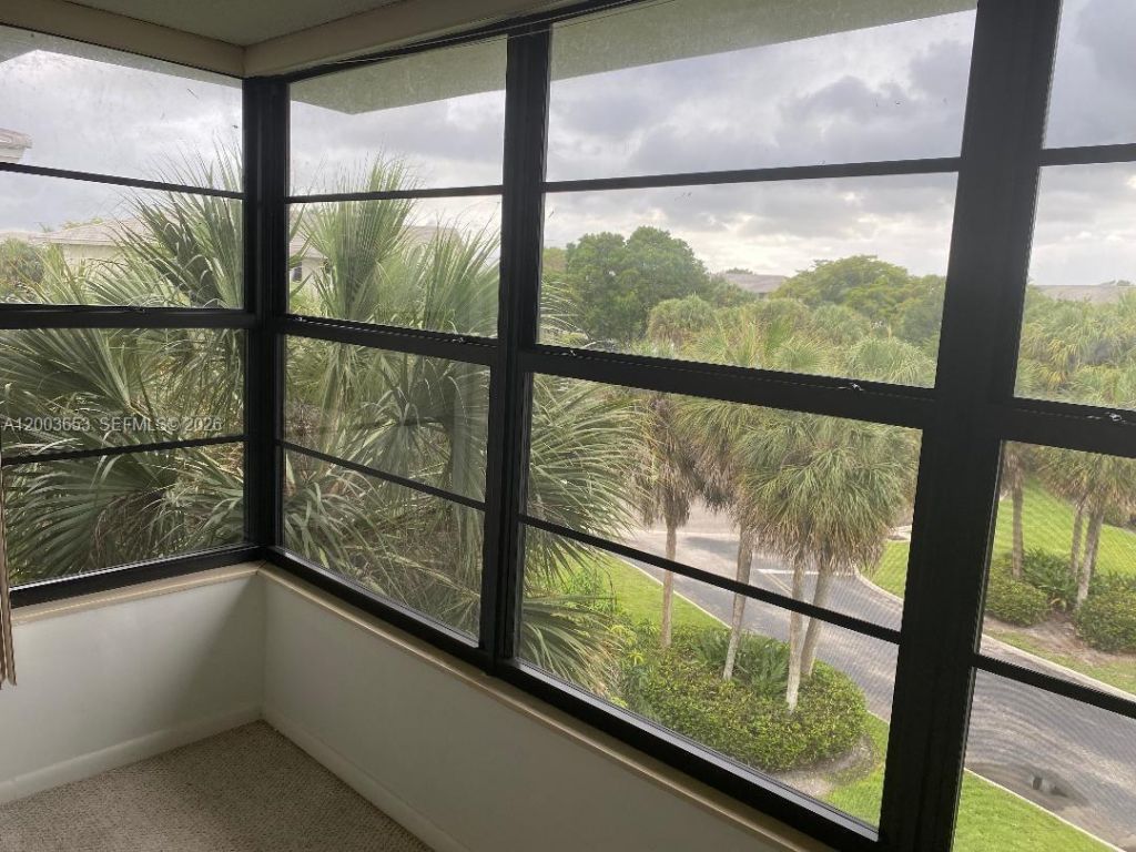 1701 Whitehall Dr, Unit 403, Davie, FL 33324 Photo