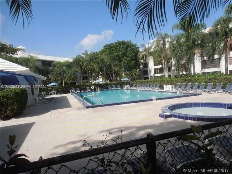 1701 Whitehall Dr, Unit 403, Davie, FL 33324 Photo