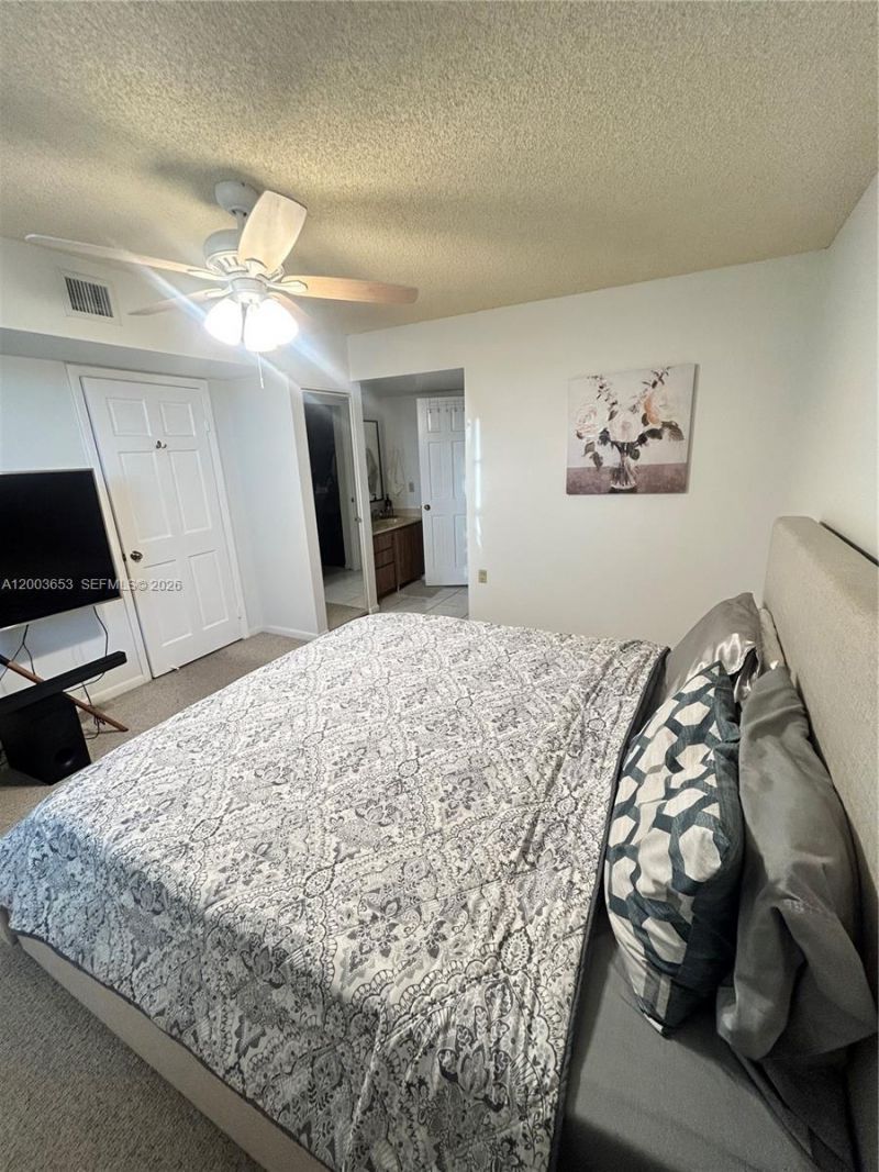 1701 Whitehall Dr, Unit 403, Davie, FL 33324 Photo