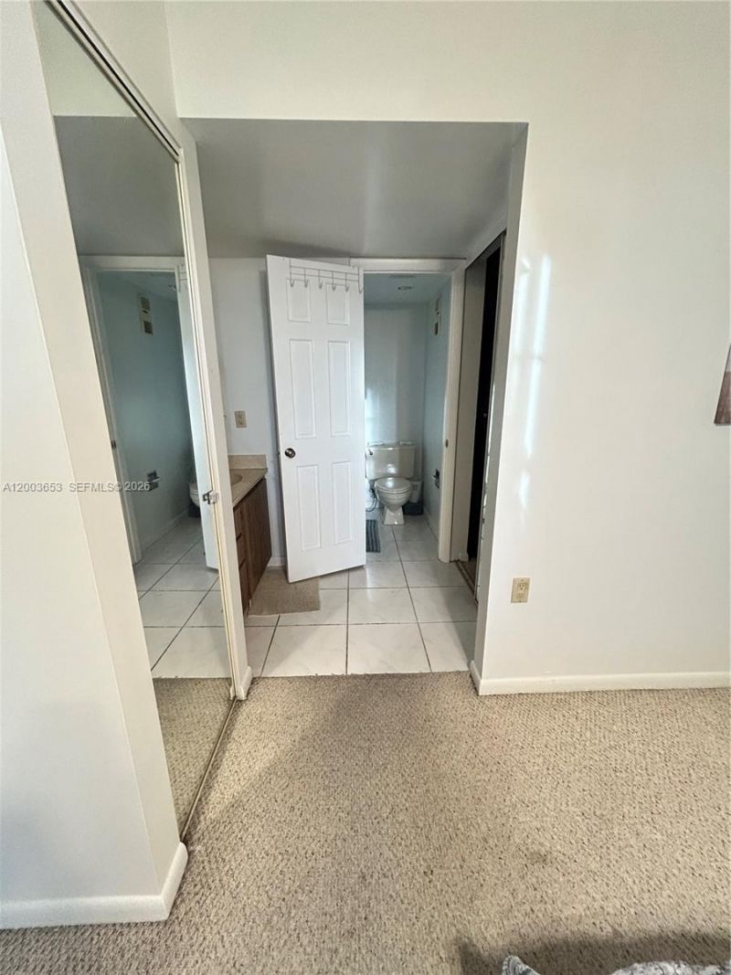 1701 Whitehall Dr, Unit 403, Davie, FL 33324 Photo