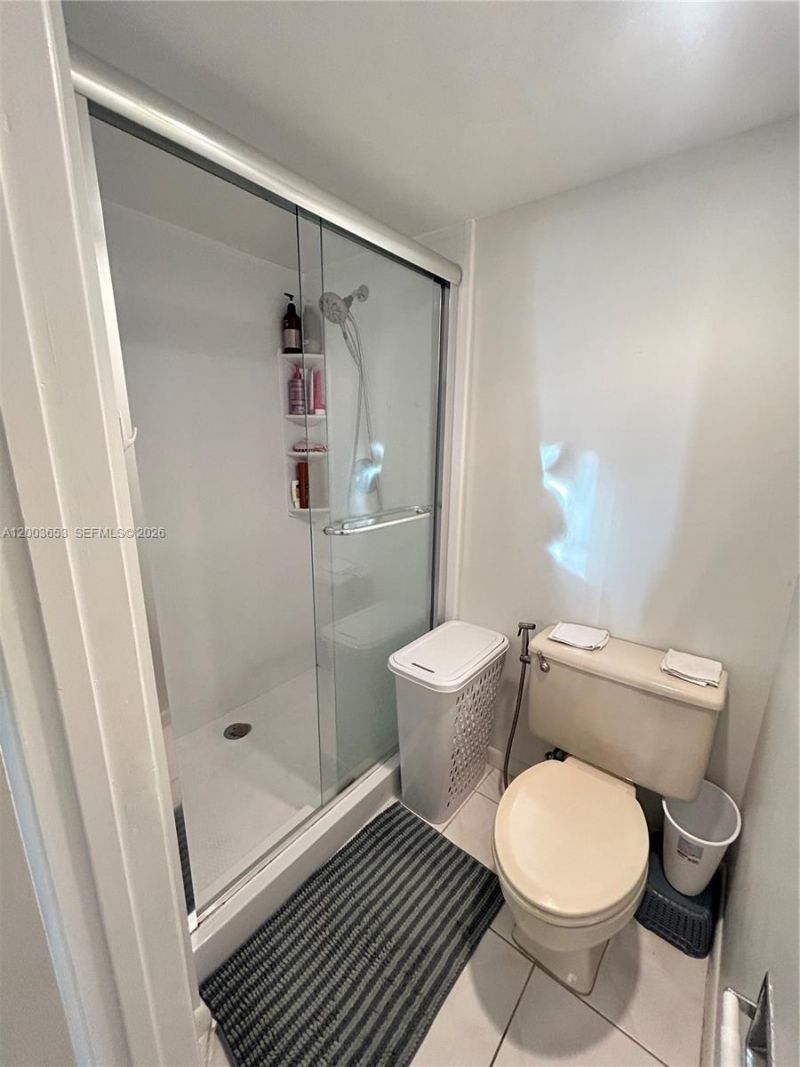 1701 Whitehall Dr, Unit 403, Davie, FL 33324 Photo