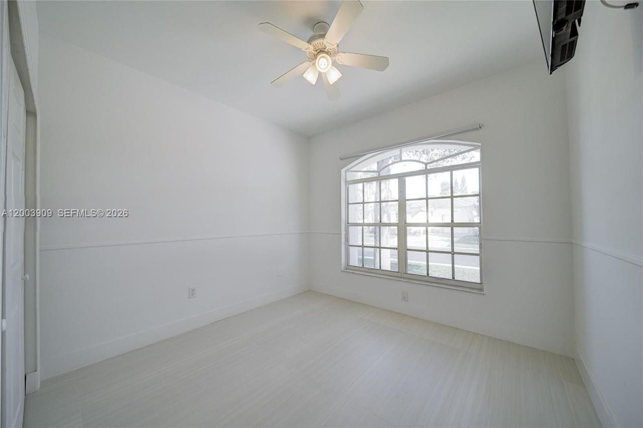 2924 NW 99th Pl , Doral, FL 33172 Photo
