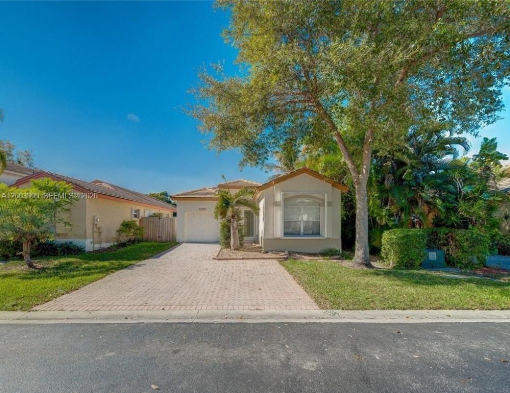 2924 NW 99th Pl , Doral, FL 33172 Photo