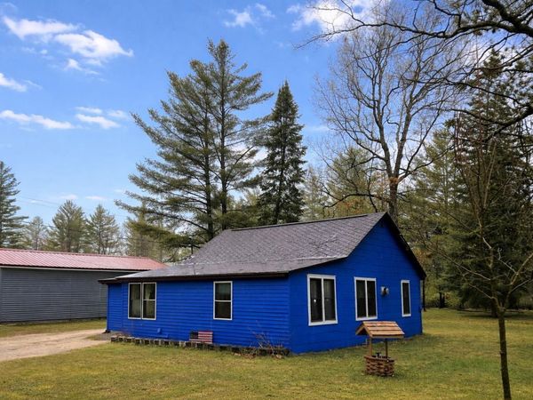 10215 Madison Road E, St Helen, MI 48656