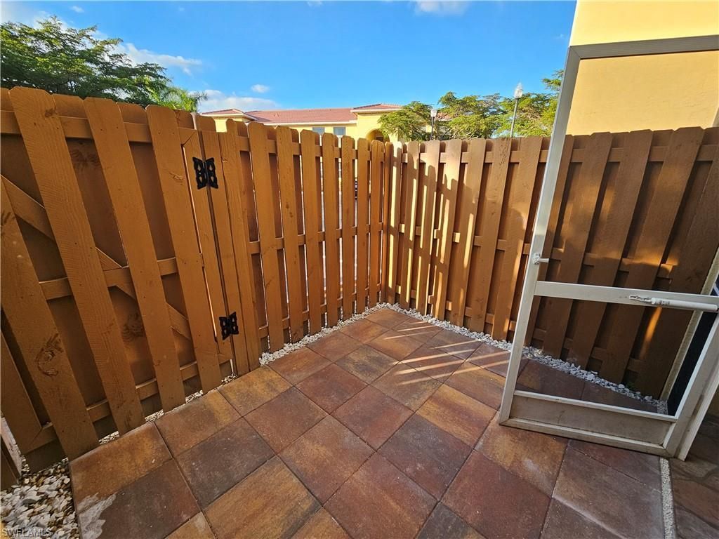 4104 Bellasol Cir, Unit 1312, Fort Myers, FL 33916 Photo