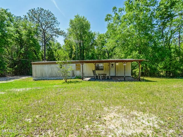 111 LIME Avenue, Pomona Park, FL 32181