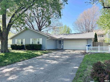 60 N OXFORD Road, Springfield, IL 62702