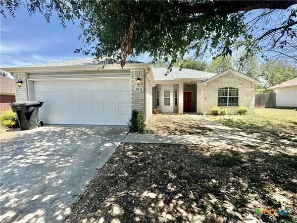 913 Filly Lane , Temple, TX 76504