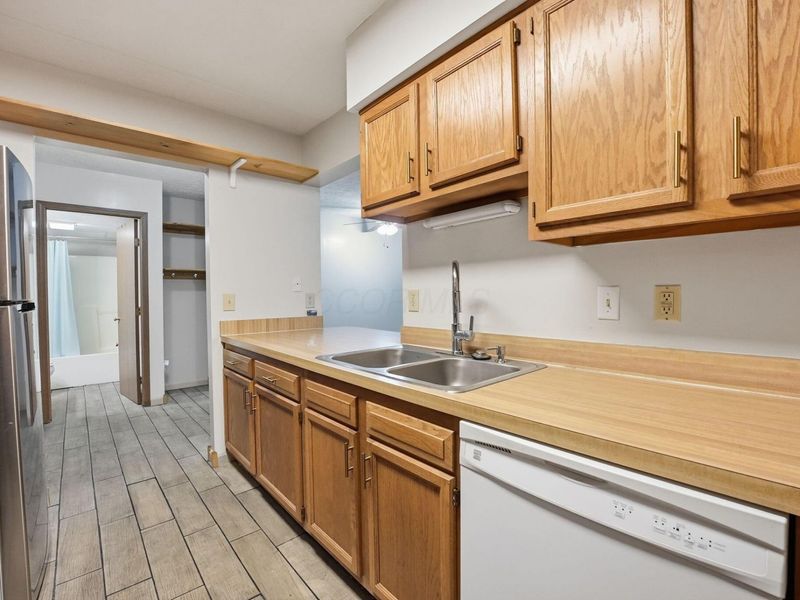 5970 Sharon Woods 100 Bl Boulevard, Unit # 100, Columbus, OH 43229 Photo 6