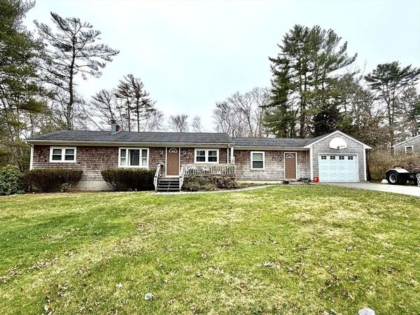 27 Steven Ave, Westport, MA 02790