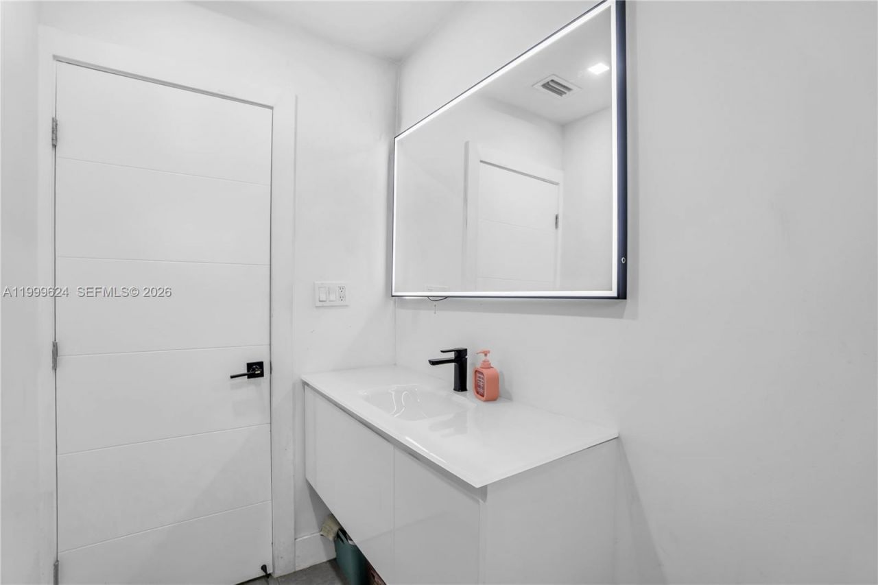 3617 Bahama Dr, Miramar, FL 33023 Photo