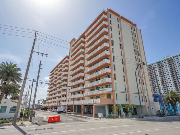 801 S Ocean Drive, Unit 404, Hollywood, FL 33019