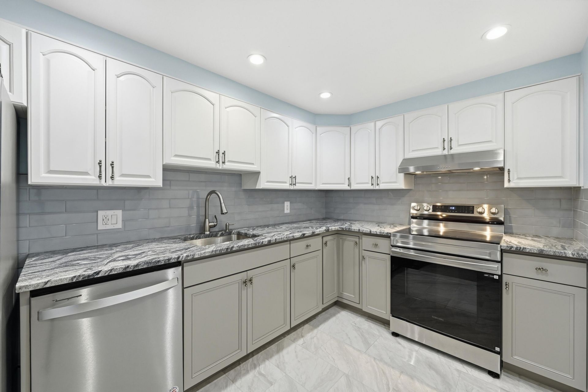 801 S Ocean Drive, Unit 404, Hollywood, FL 33019 Photo