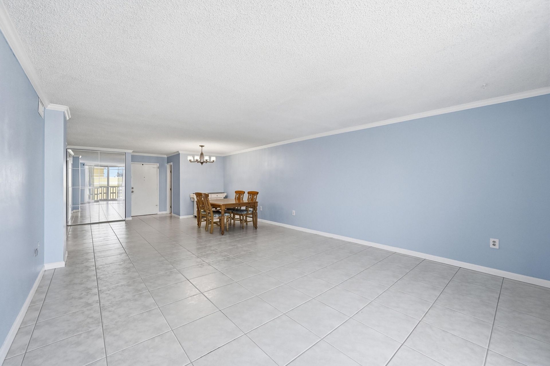801 S Ocean Drive, Unit 404, Hollywood, FL 33019 Photo