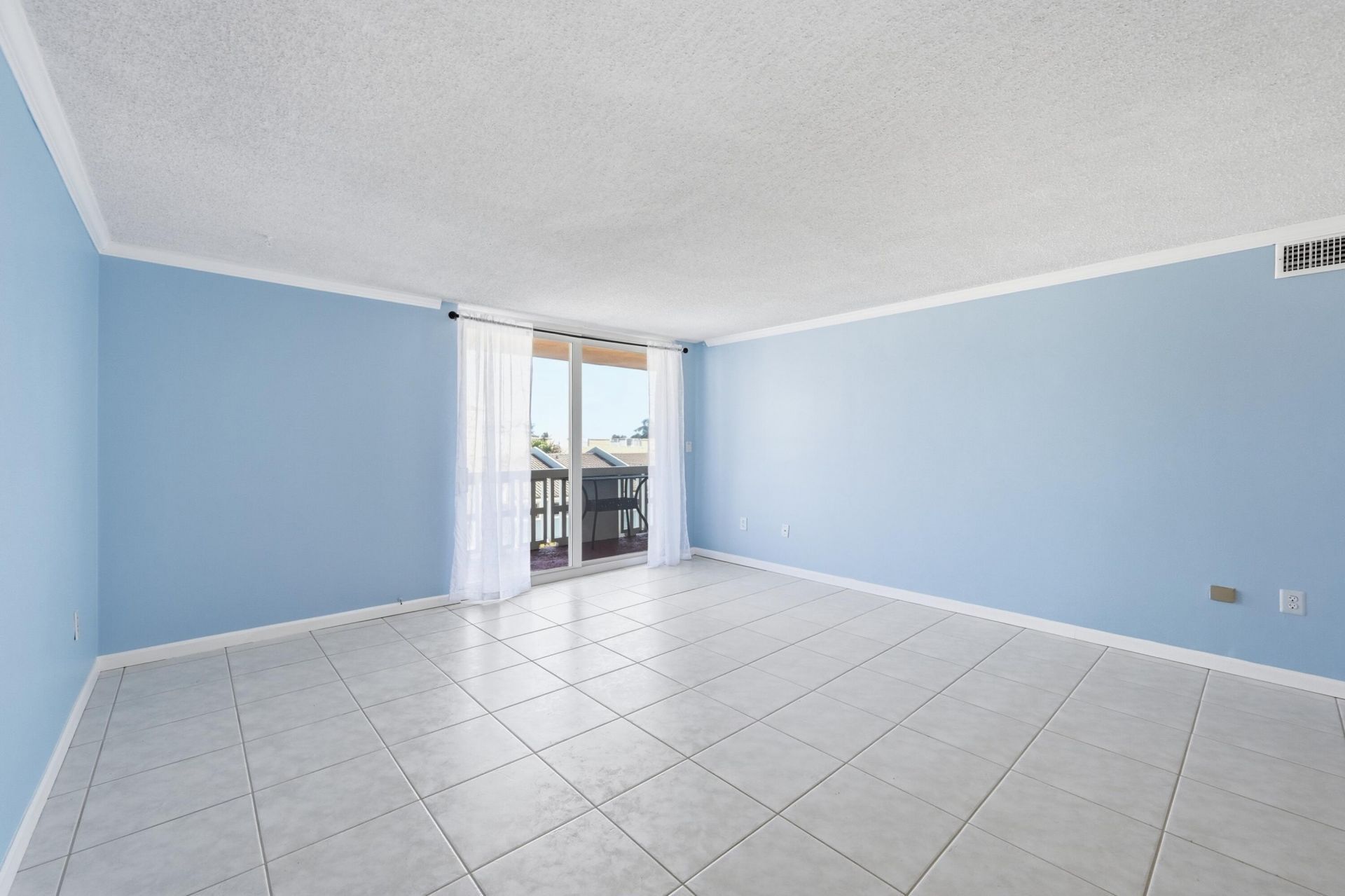 801 S Ocean Drive, Unit 404, Hollywood, FL 33019 Photo