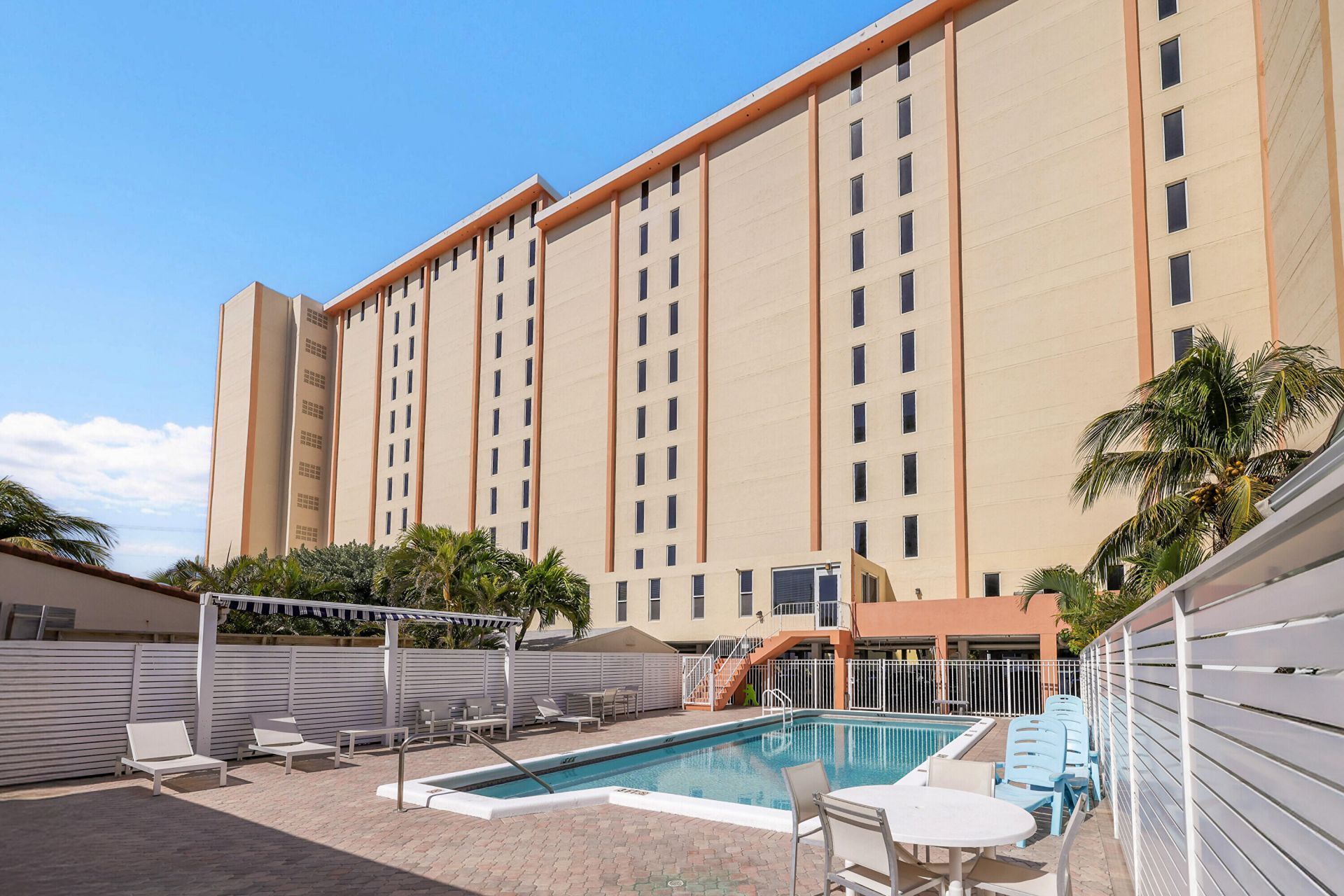 801 S Ocean Drive, Unit 404, Hollywood, FL 33019 Photo