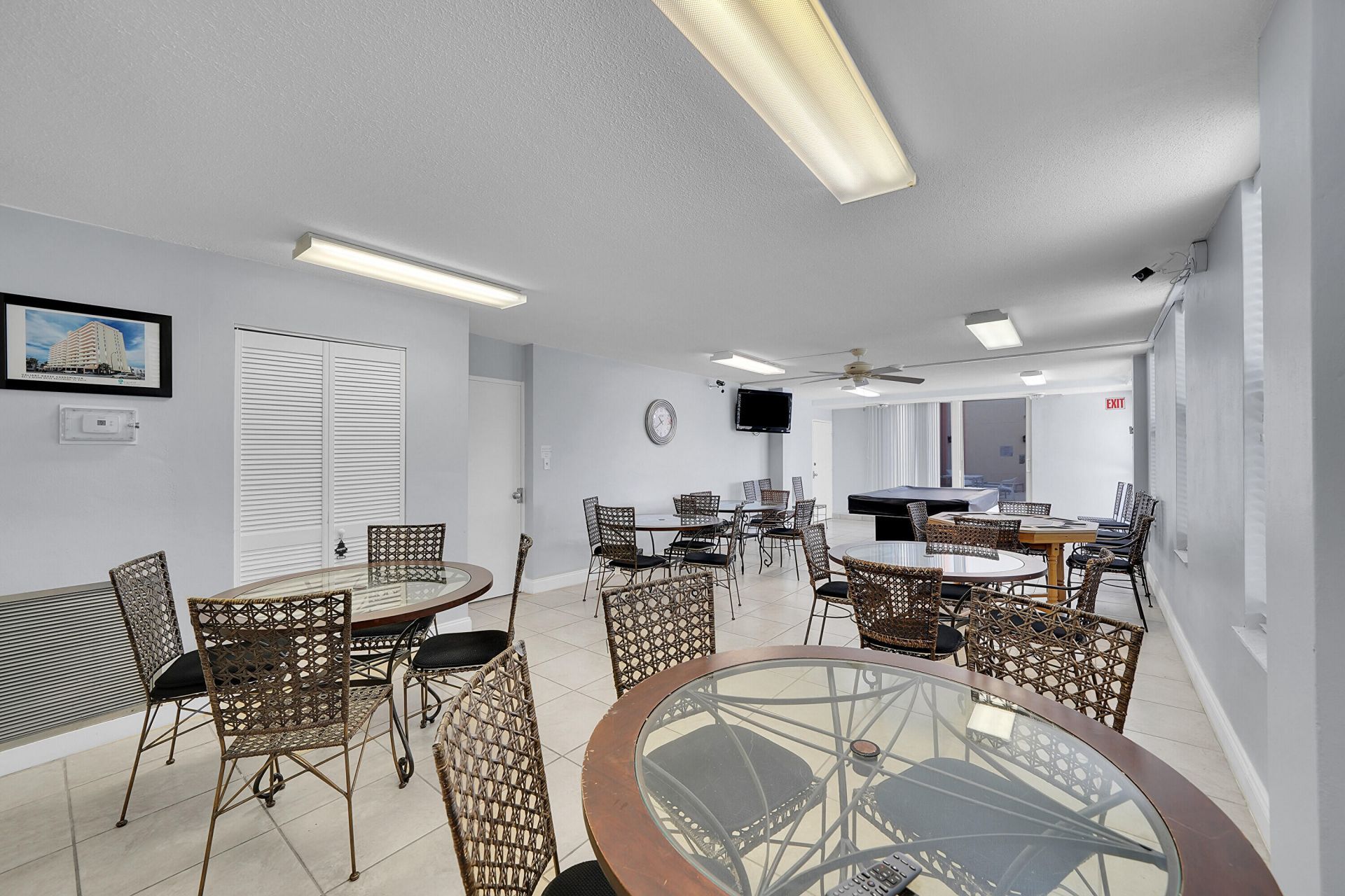 801 S Ocean Drive, Unit 404, Hollywood, FL 33019 Photo