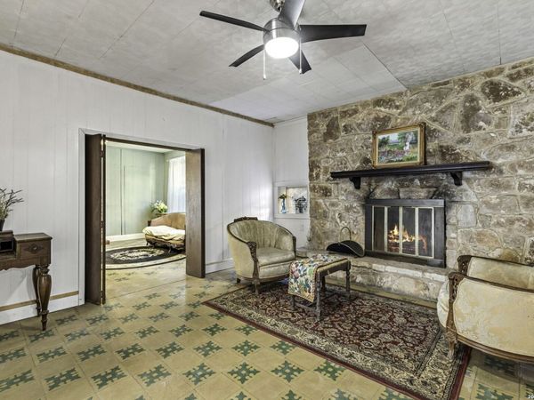 926 S Laredo, San Antonio, TX 78204