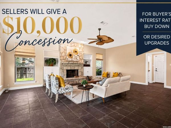 31 Royal Waters Dr, San Antonio, TX 78248