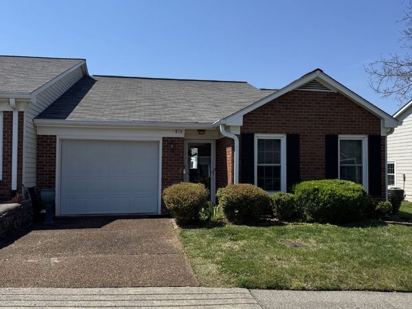 816 Marquette Dr , Nashville, TN 37205