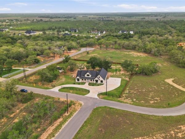 1 Post Oak Street, Gonzales, TX 78629