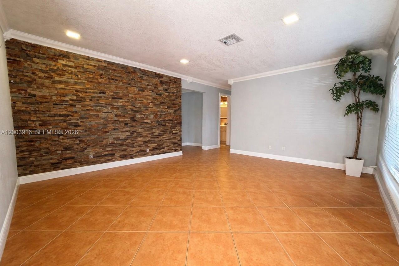 5521 SW 132nd Ave , Miami, FL 33175 Photo