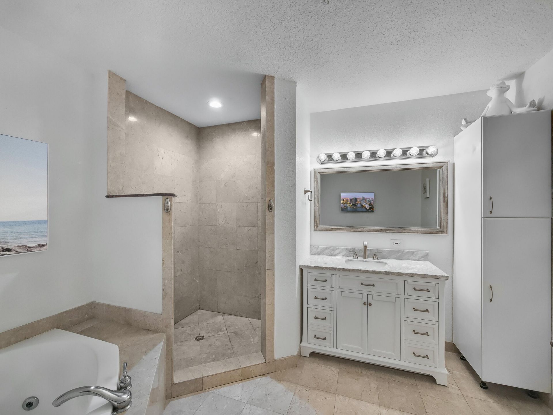 1610 Presidential Way, Unit 207, West Palm Beach, FL 33401 Photo