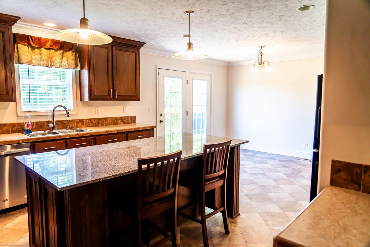 4892 State Road Photo 10