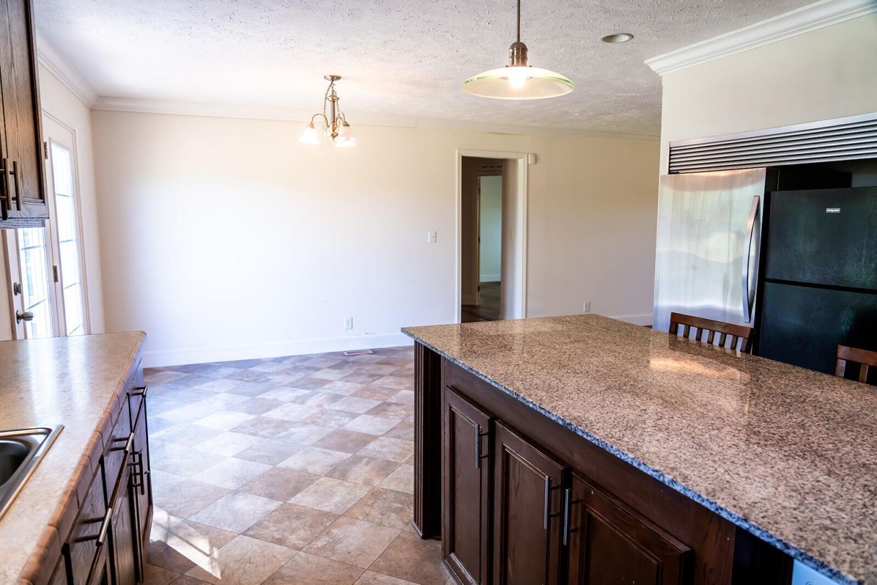 4892 State Road Photo 11