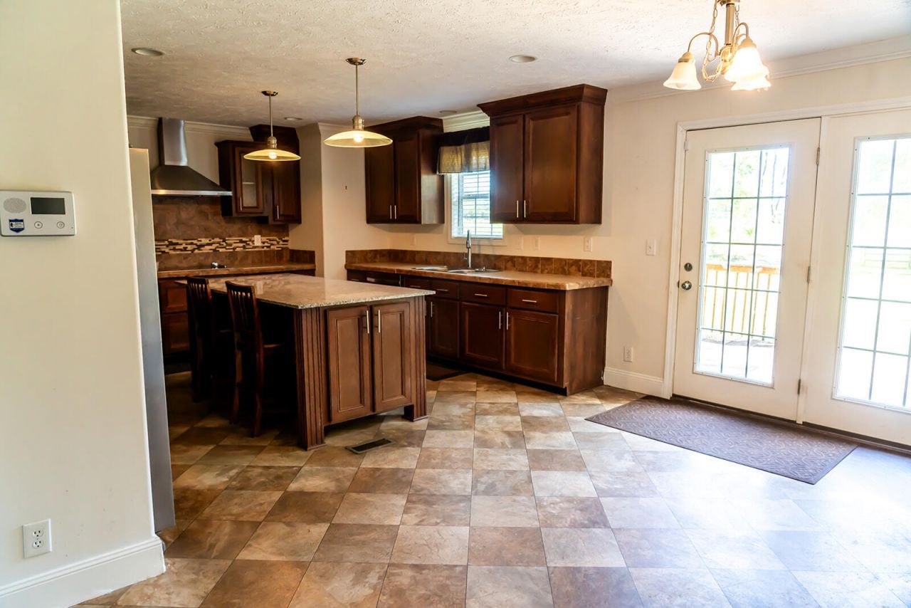 4892 State Road Photo 12