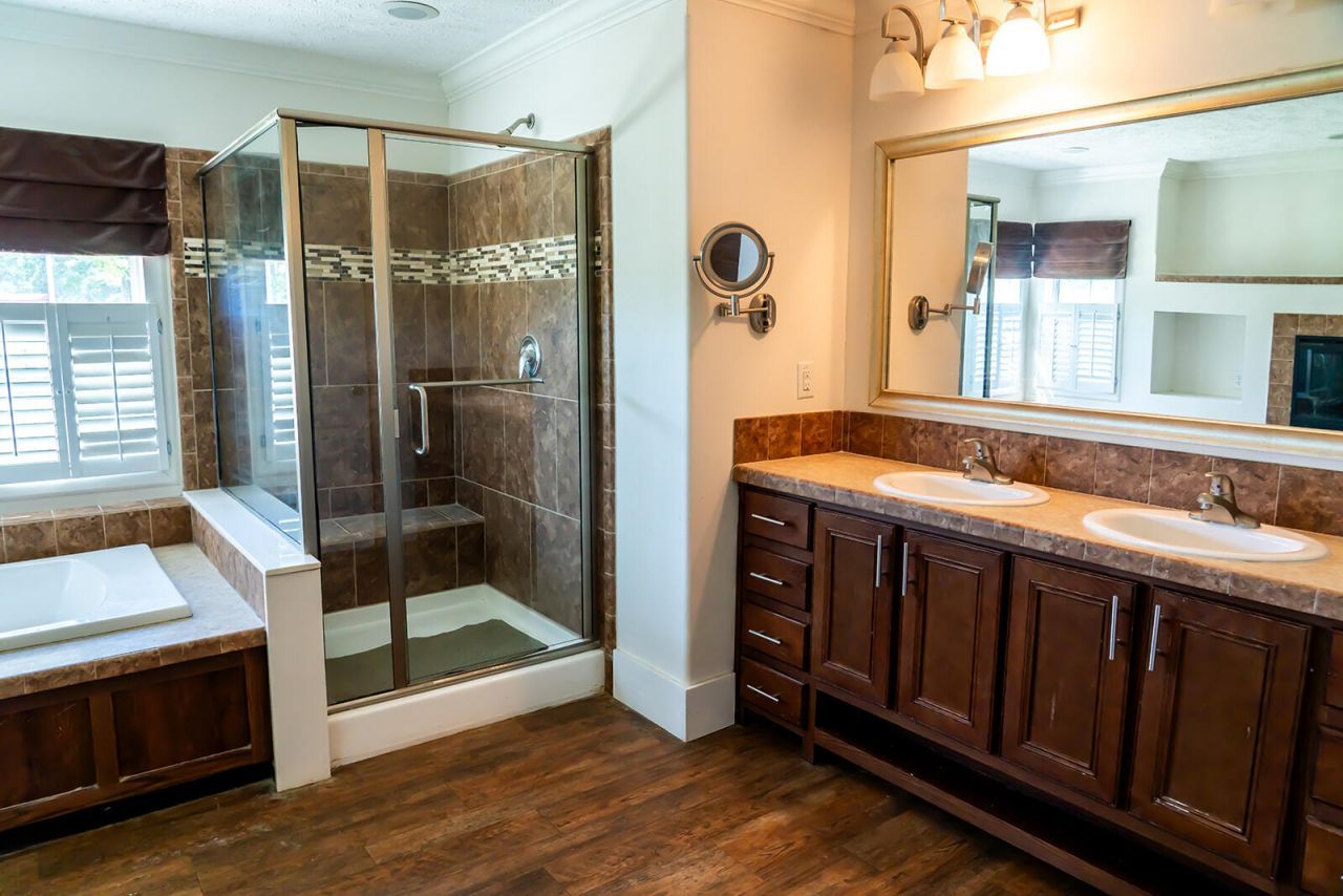 4892 State Road Photo 17