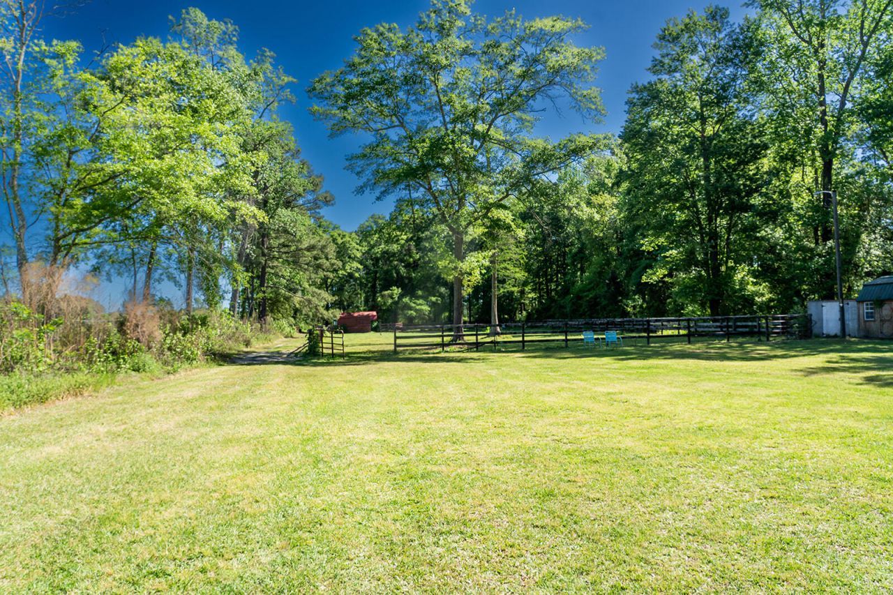 4892 State Road Photo 28