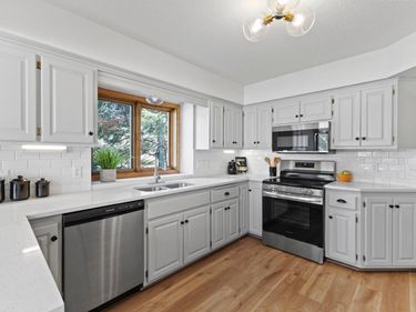 5619 Dunlap Avenue N, Shoreview, MN 55126