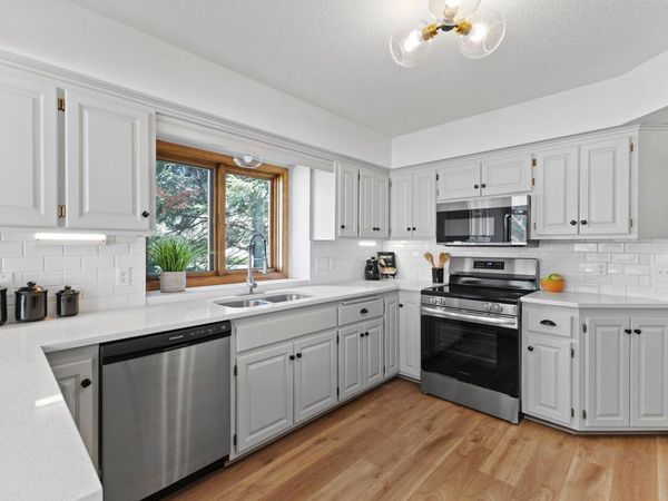 5619 Dunlap Avenue N, Shoreview, MN 55126