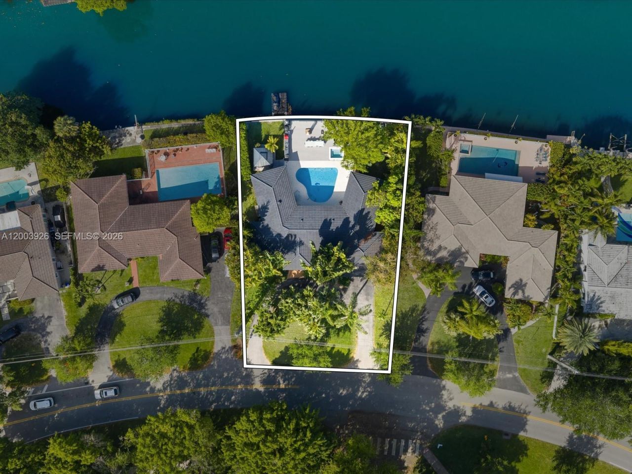 5000 Riviera Dr, Coral Gables, FL 33146 Photo