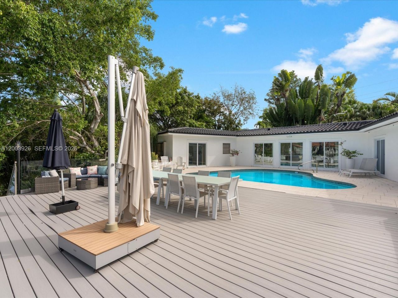 5000 Riviera Dr, Coral Gables, FL 33146 Photo