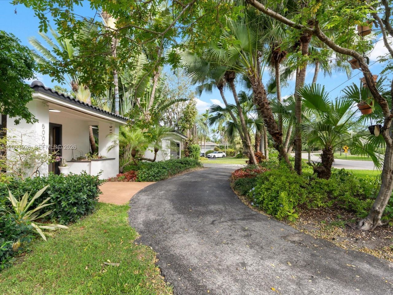 5000 Riviera Dr, Coral Gables, FL 33146 Photo