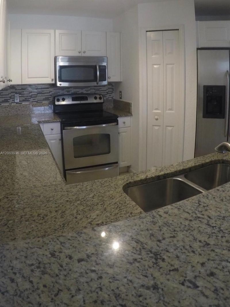 11401 NW 89th St , Unit 105, Doral, FL 33178 Photo