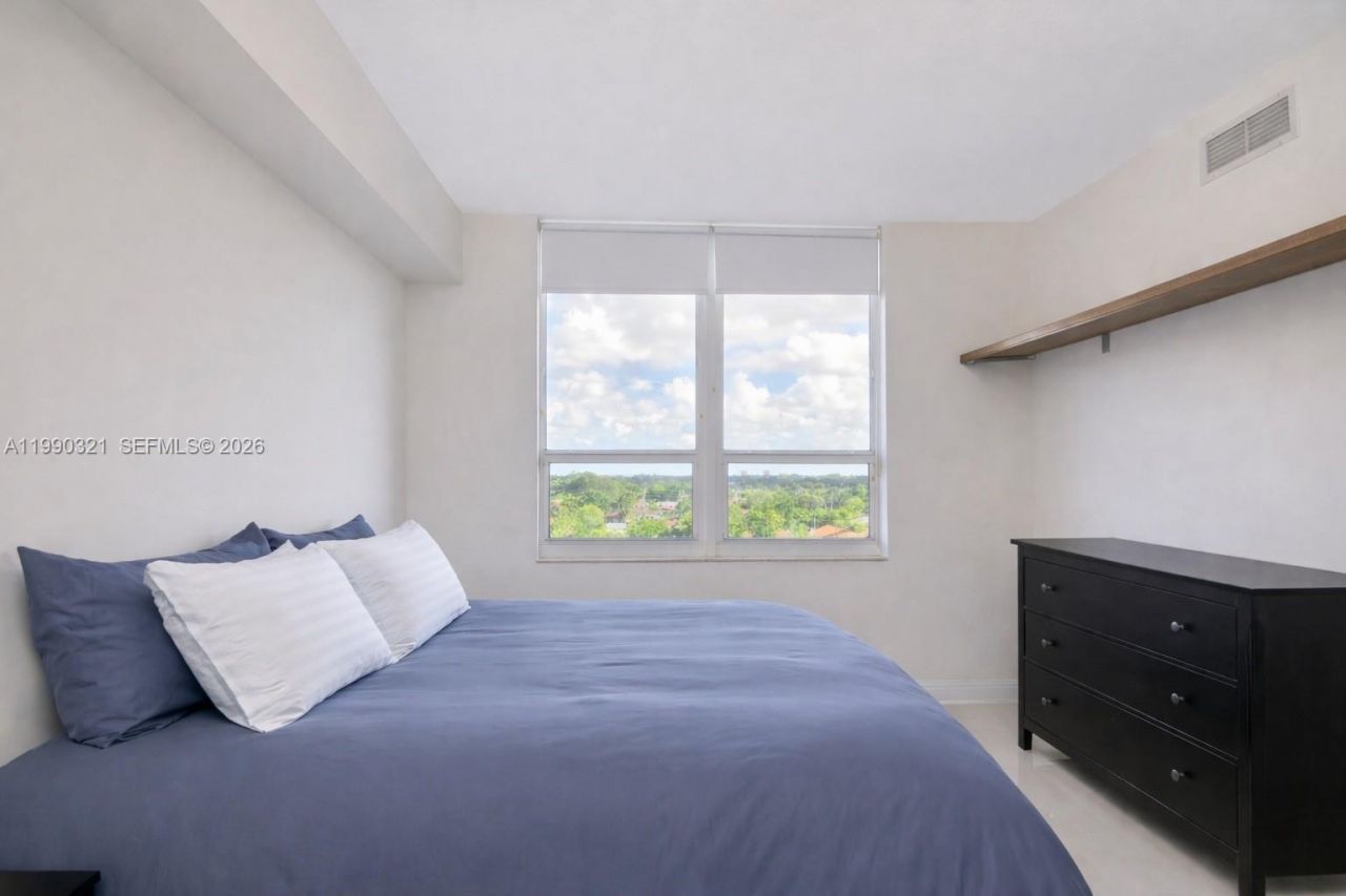 3232 Coral , Unit 605, Miami, FL 33145 Photo