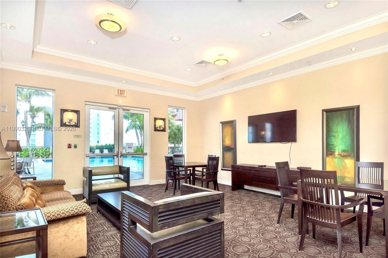 3232 Coral , Unit 605, Miami, FL 33145 Photo