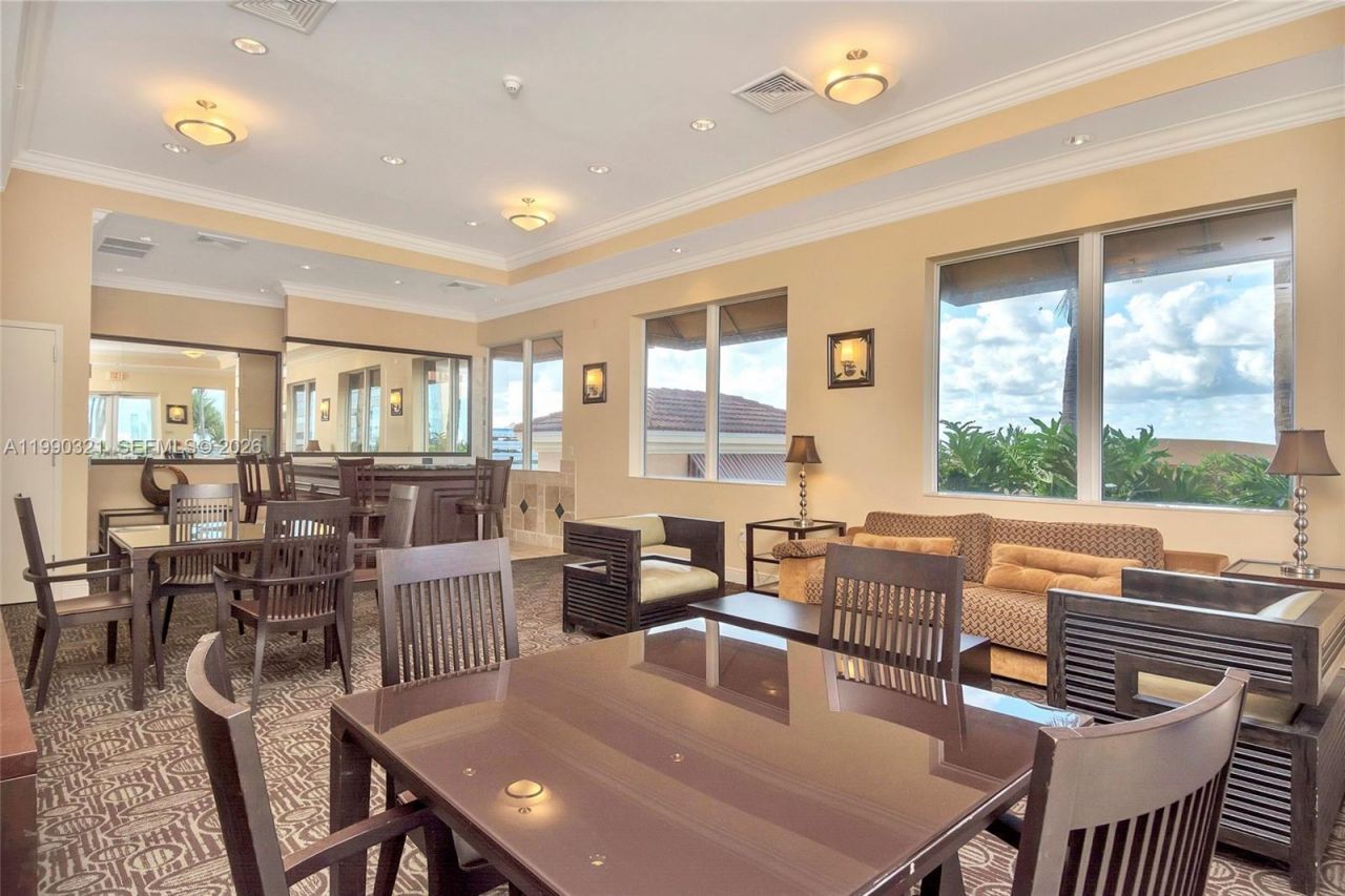 3232 Coral , Unit 605, Miami, FL 33145 Photo