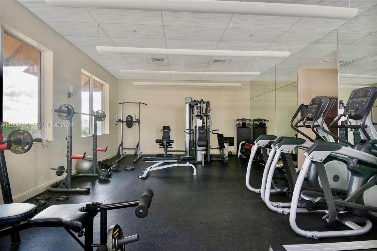 3232 Coral , Unit 605, Miami, FL 33145 Photo