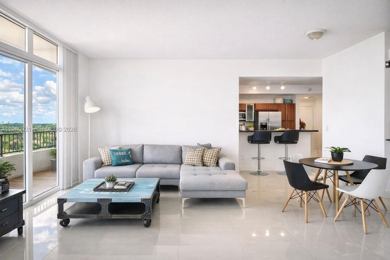 3232 Coral , Unit 605, Miami, FL 33145 Photo