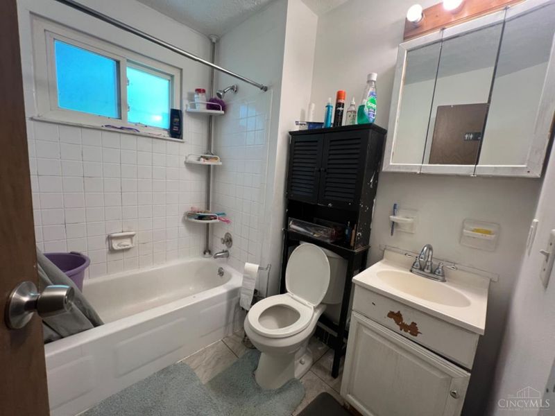 5723 Lake Manor Drive, Fairfield, OH 45014 Photo 12