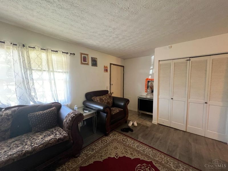 5723 Lake Manor Drive, Fairfield, OH 45014 Photo 3