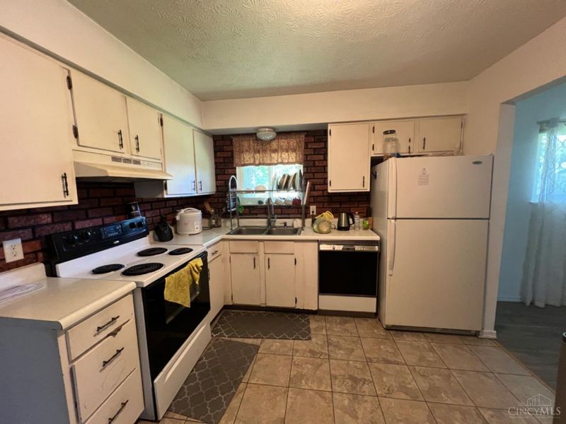 5723 Lake Manor Drive, Fairfield, OH 45014 Photo 6