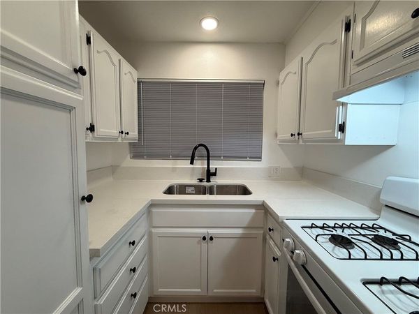 4636 Laurel Canyon Boulevard , Unit 31, Valley Village, CA 91607