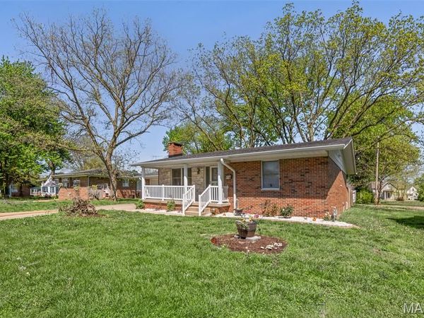 319 W Indiana Street , Trenton, IL 62293