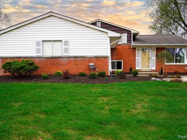 12253 Wheaton Drive, Sterling Heights, MI 48313
