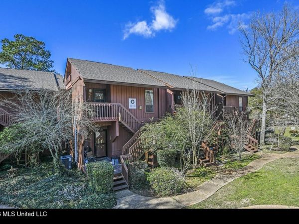 238 Lakeside Villa, Diamondhead, MS 39525